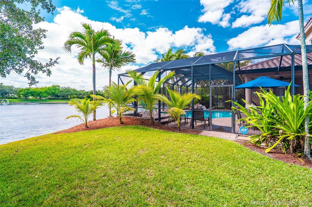 Recently Sold: $699,000 (5 beds, 4 baths, 3628 Square Feet)