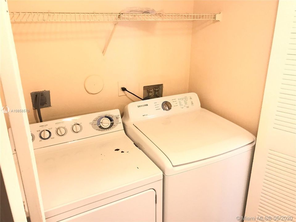 Recientemente alquilado: $1,375 (3 camas, 2 baños, 1050 Pies cuadrados)