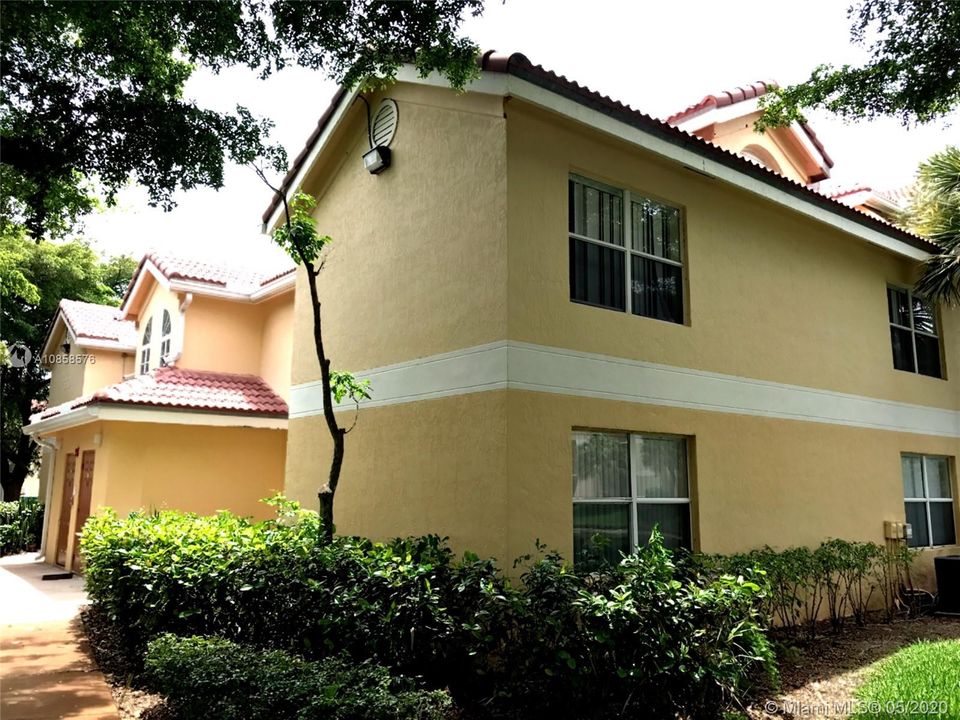 Recientemente alquilado: $1,375 (3 camas, 2 baños, 1050 Pies cuadrados)