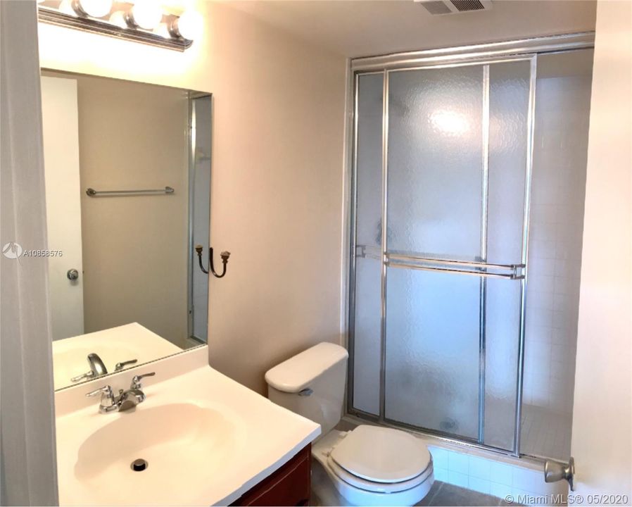Recientemente alquilado: $1,375 (3 camas, 2 baños, 1050 Pies cuadrados)