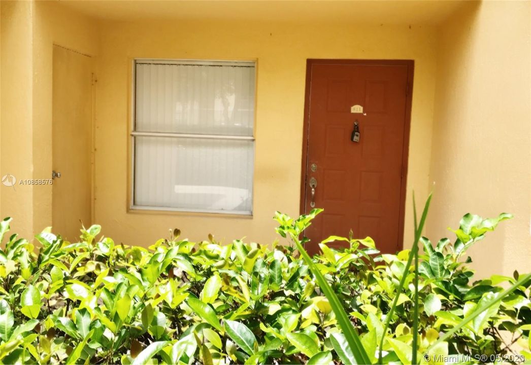 Recientemente alquilado: $1,375 (3 camas, 2 baños, 1050 Pies cuadrados)