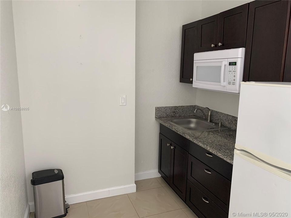 Recently Rented: $840 (1 beds, 1 baths, 400 Square Feet)