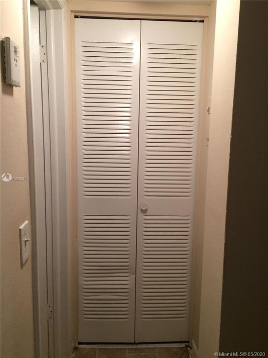 Recently Rented: $1,270 (1 beds, 1 baths, 620 Square Feet)