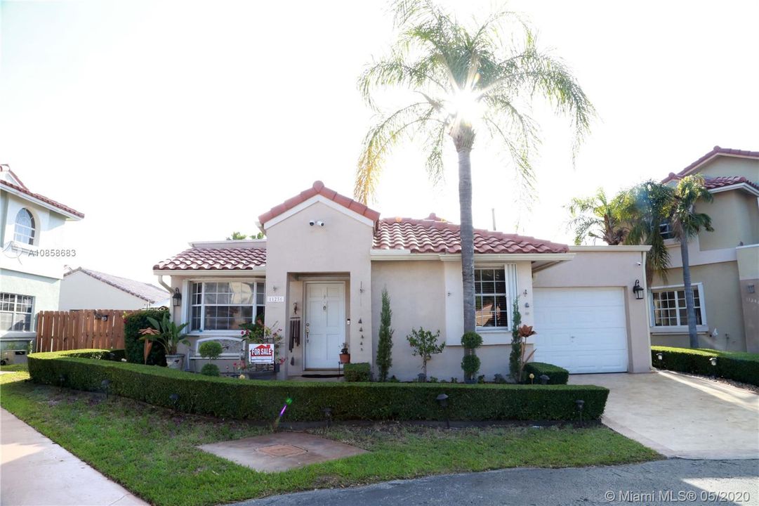 Recently Sold: $360,000 (3 beds, 2 baths, 1173 Square Feet)