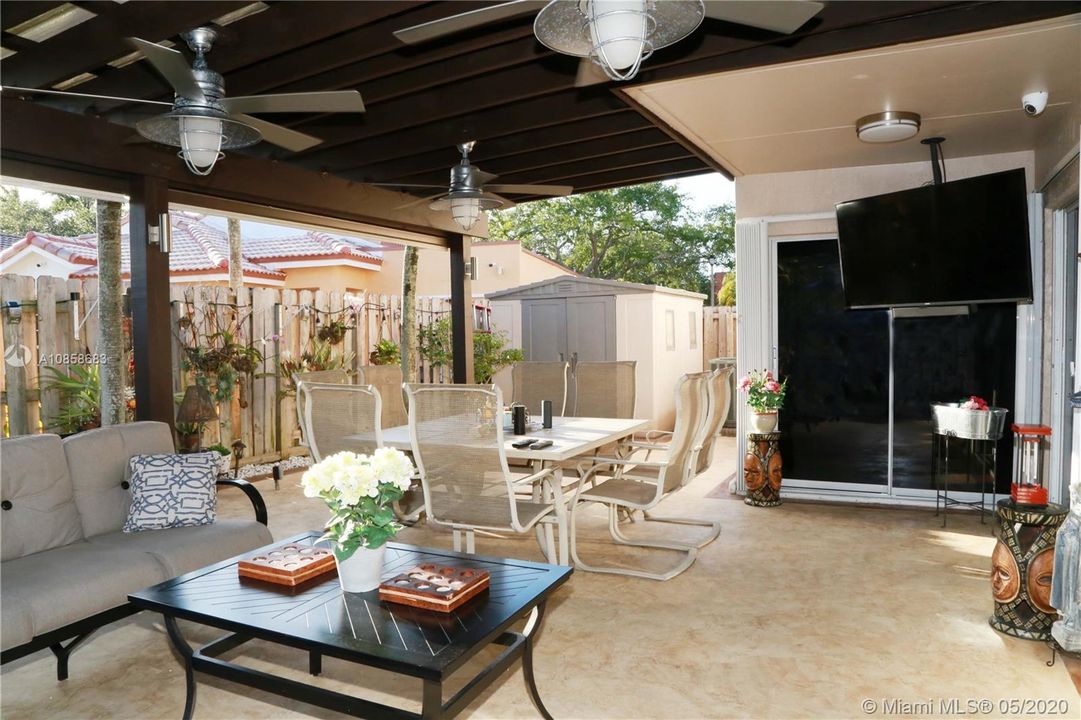 Recently Sold: $360,000 (3 beds, 2 baths, 1173 Square Feet)