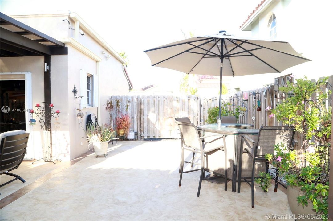 Recently Sold: $360,000 (3 beds, 2 baths, 1173 Square Feet)