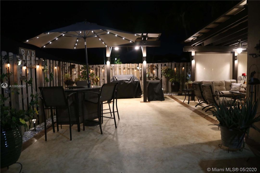 Recently Sold: $360,000 (3 beds, 2 baths, 1173 Square Feet)