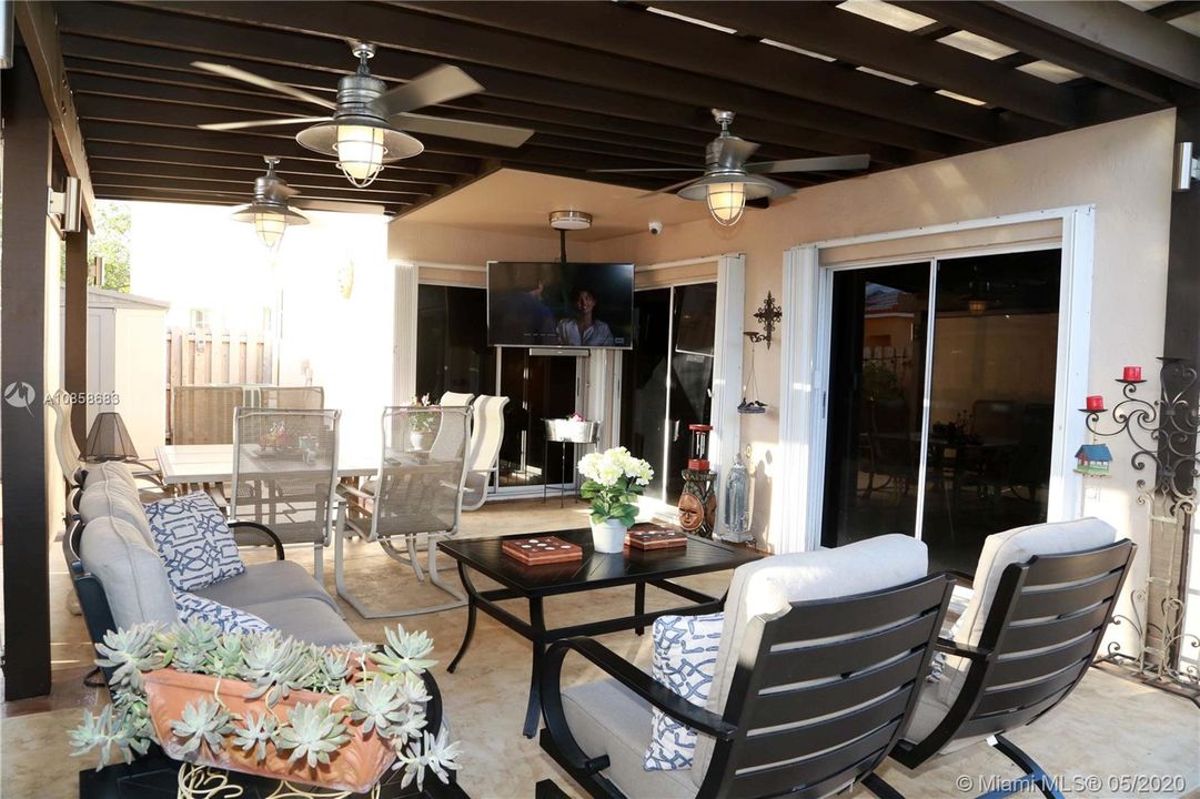 Recently Sold: $360,000 (3 beds, 2 baths, 1173 Square Feet)