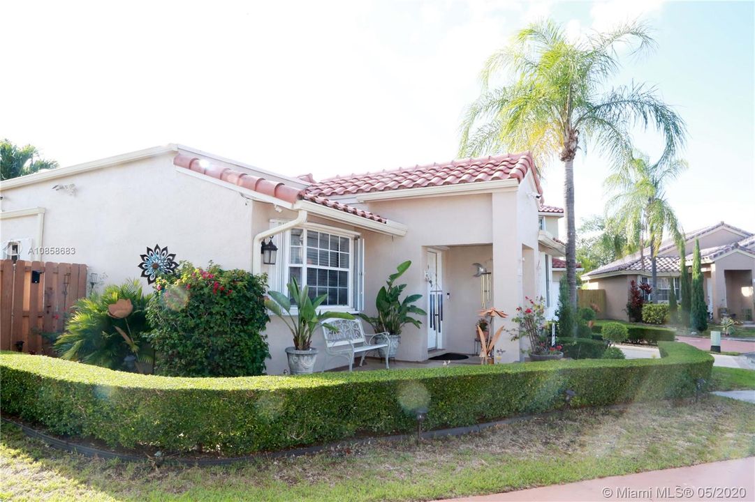 Recently Sold: $360,000 (3 beds, 2 baths, 1173 Square Feet)
