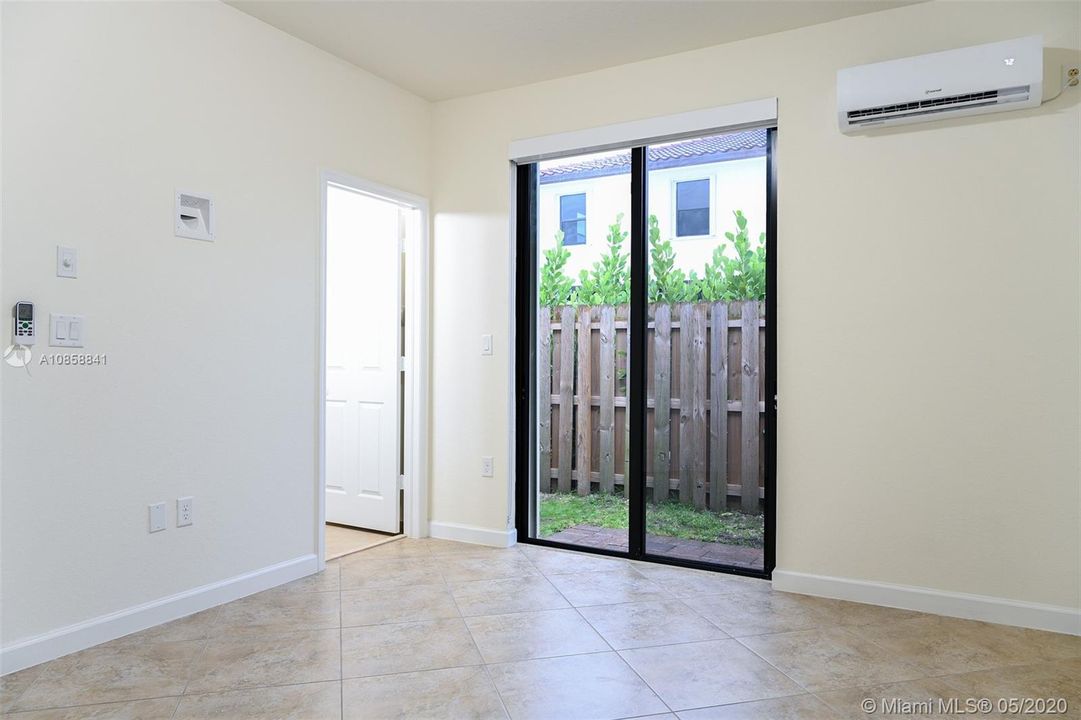 ACCESS TO PRIVATE COURTYARD, DEDICATED AC UNIT