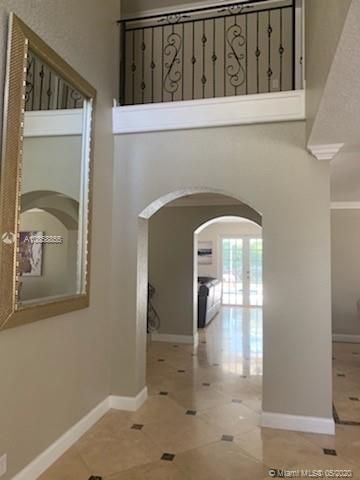 Recently Rented: $5,200 (6 beds, 4 baths, 4094 Square Feet)