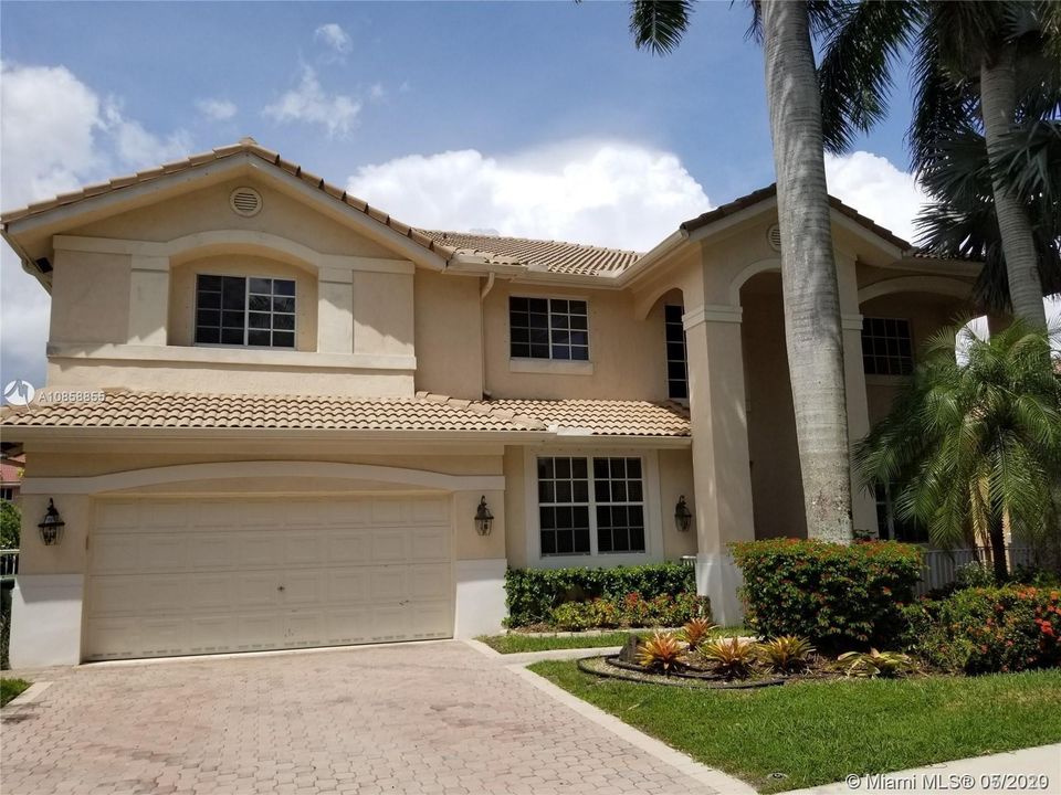 Recently Rented: $5,200 (6 beds, 4 baths, 4094 Square Feet)