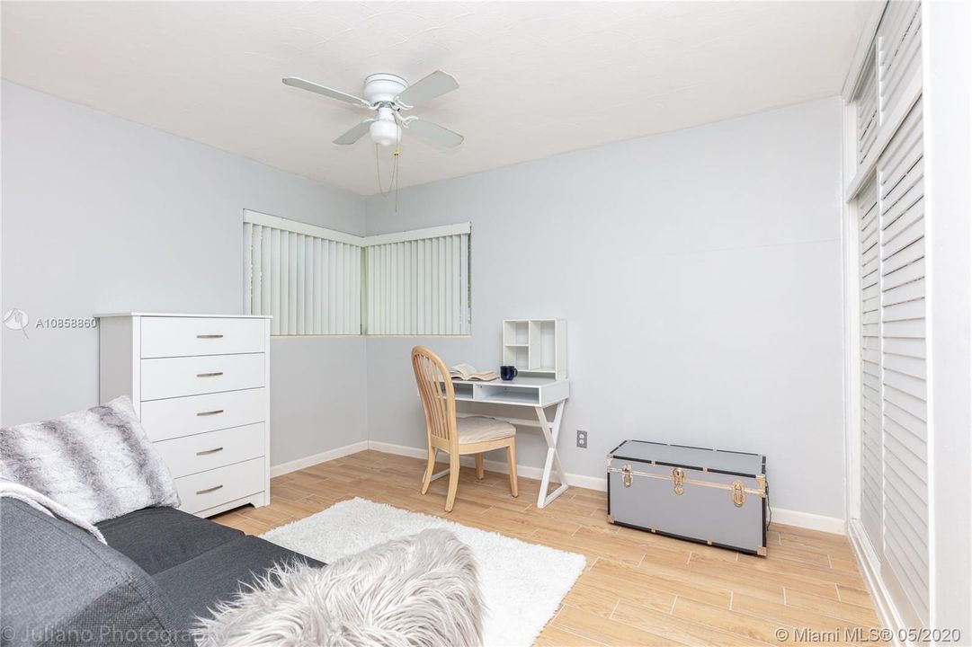 Recently Sold: $254,000 (3 beds, 2 baths, 1224 Square Feet)