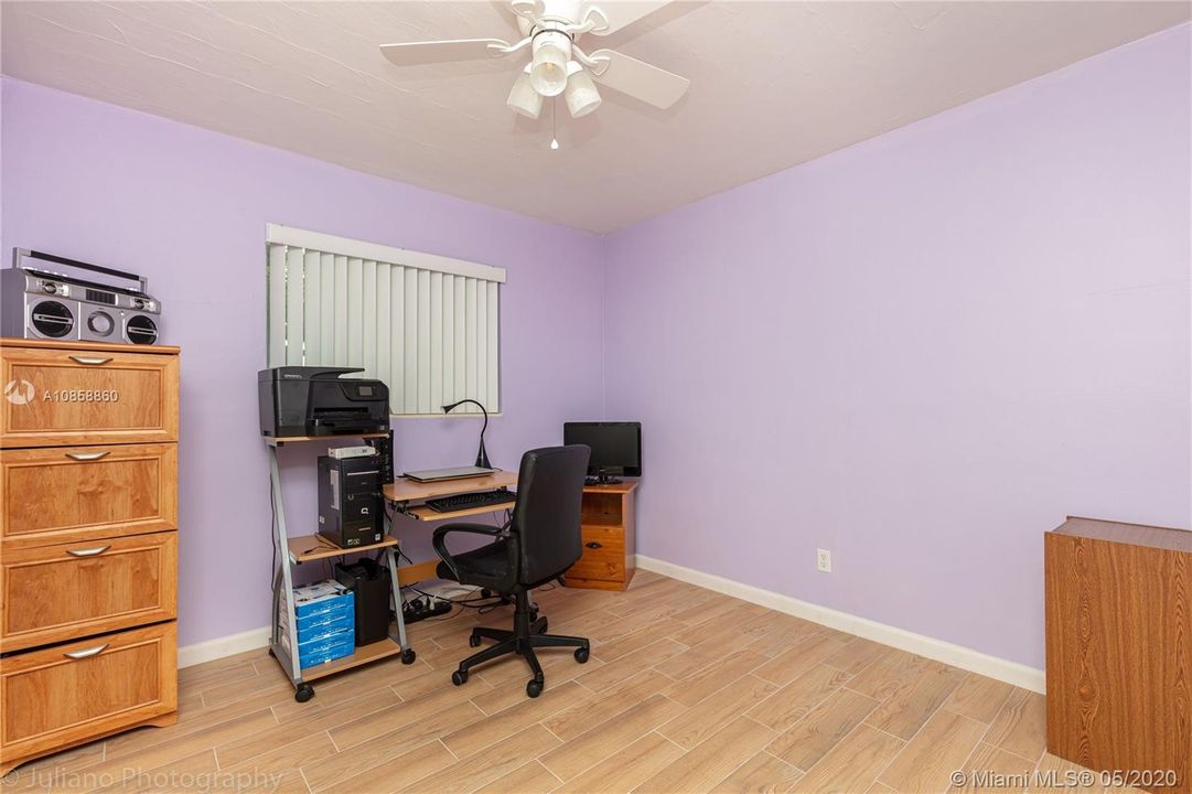 Recently Sold: $254,000 (3 beds, 2 baths, 1224 Square Feet)