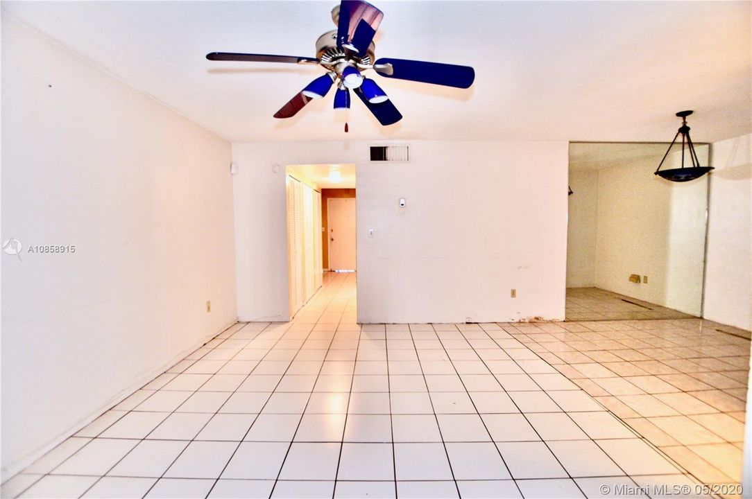 Recently Sold: $69,900 (1 beds, 1 baths, 720 Square Feet)