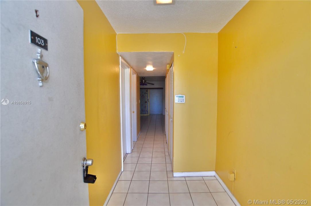 Recently Sold: $69,900 (1 beds, 1 baths, 720 Square Feet)