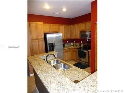 Vendido Recientemente: $224,900 (2 camas, 2 baños, 1272 Pies cuadrados)