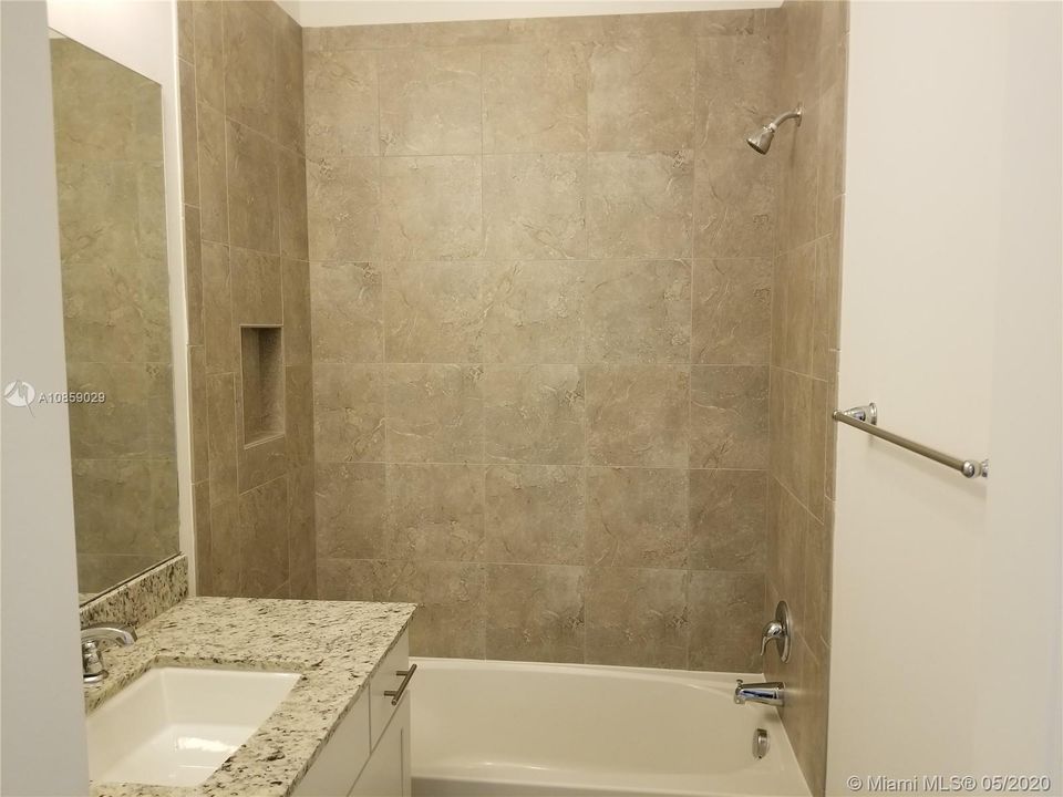 Recently Sold: $482,500 (3 beds, 2 baths, 2362 Square Feet)