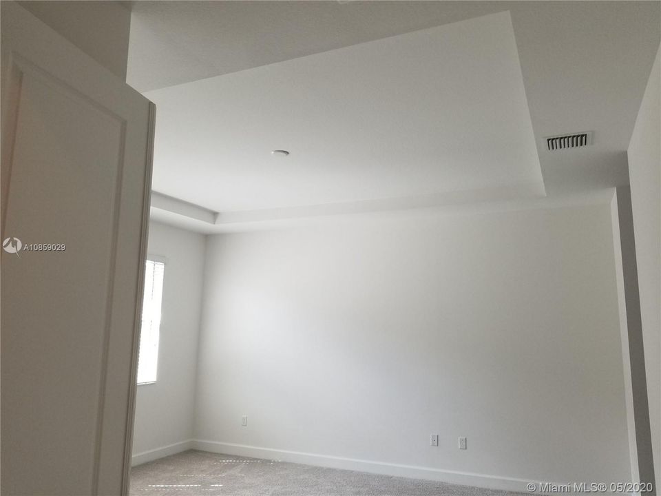 Recently Sold: $482,500 (3 beds, 2 baths, 2362 Square Feet)