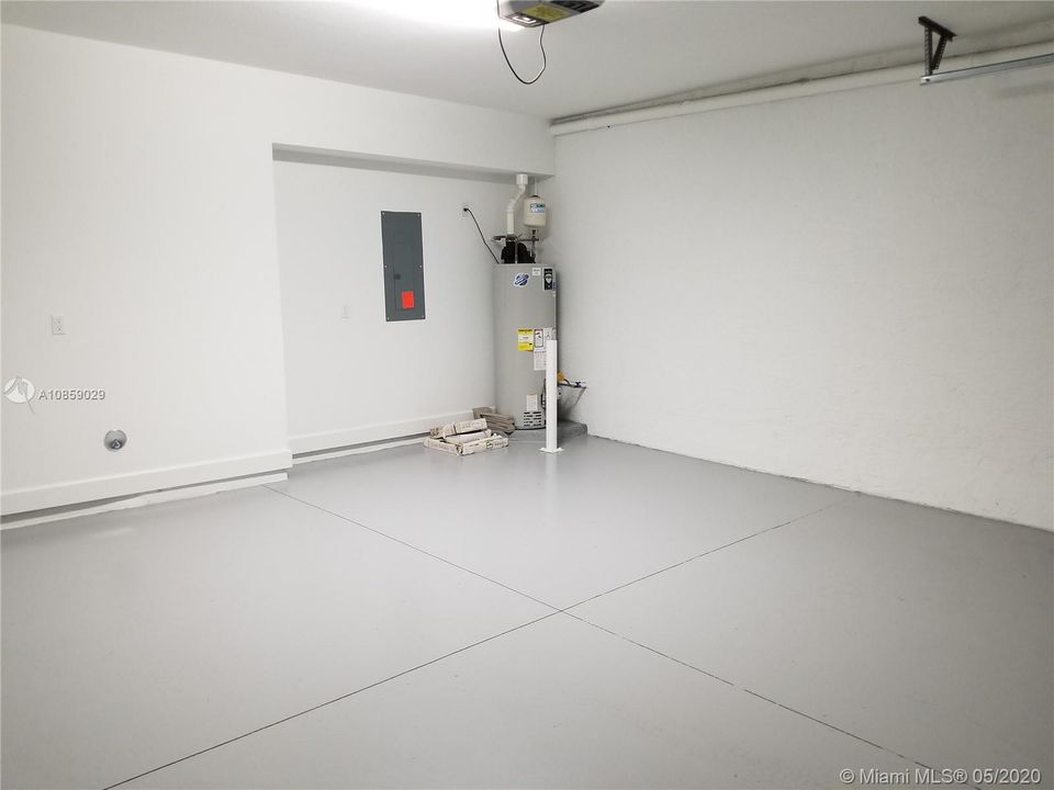 Recently Sold: $482,500 (3 beds, 2 baths, 2362 Square Feet)