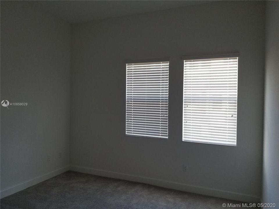 Recently Sold: $482,500 (3 beds, 2 baths, 2362 Square Feet)