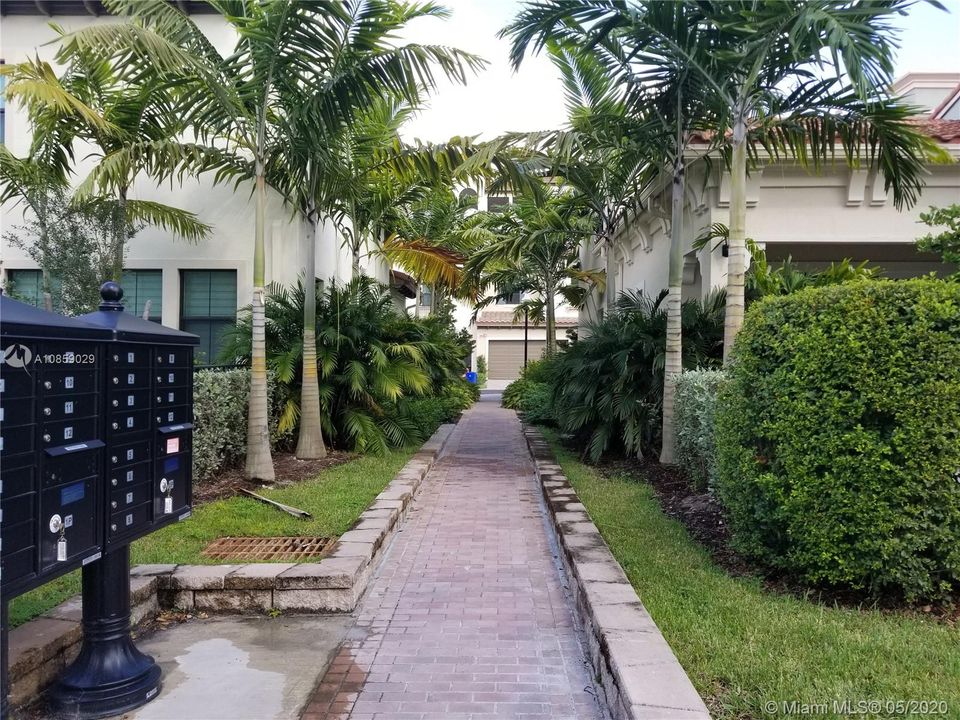 Recently Sold: $482,500 (3 beds, 2 baths, 2362 Square Feet)