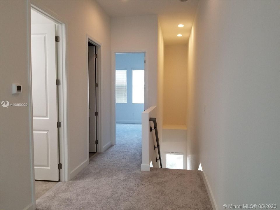 Recently Sold: $482,500 (3 beds, 2 baths, 2362 Square Feet)