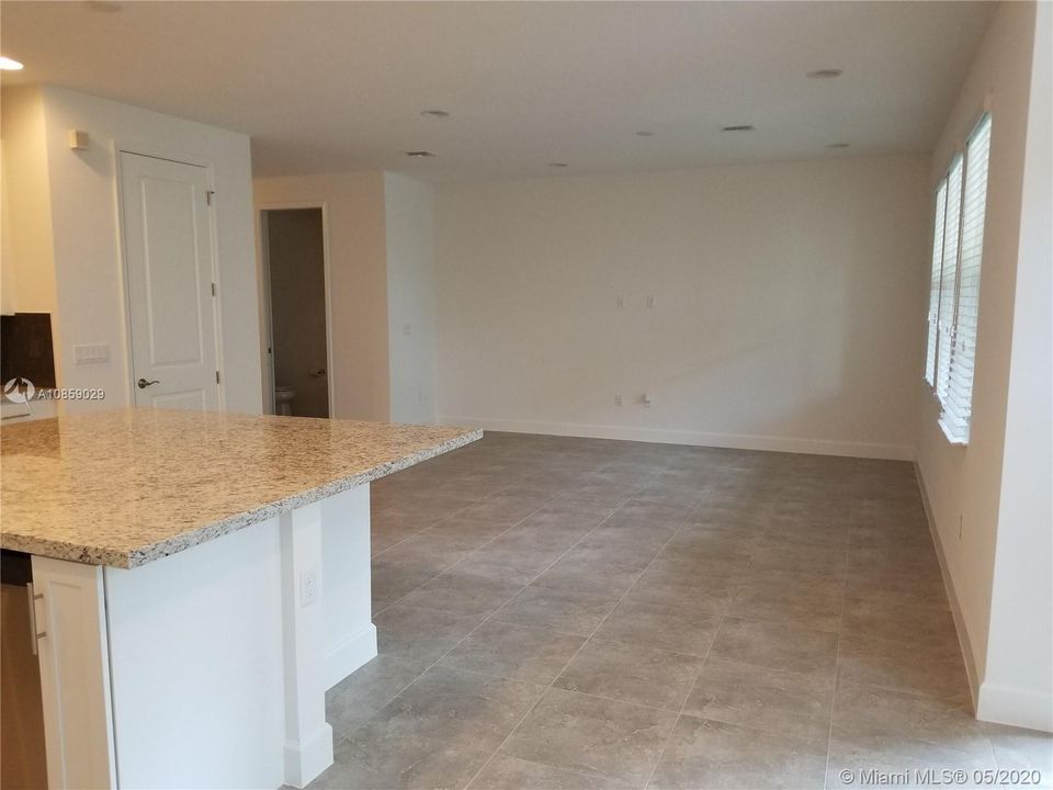 Recently Sold: $482,500 (3 beds, 2 baths, 2362 Square Feet)