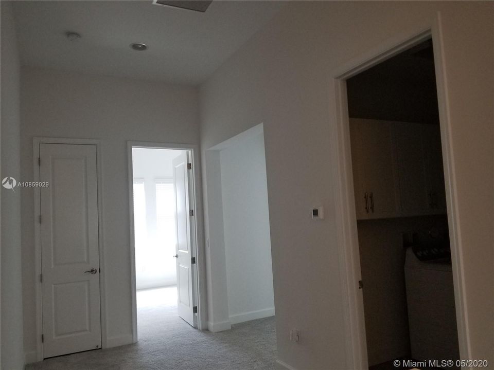 Recently Sold: $482,500 (3 beds, 2 baths, 2362 Square Feet)