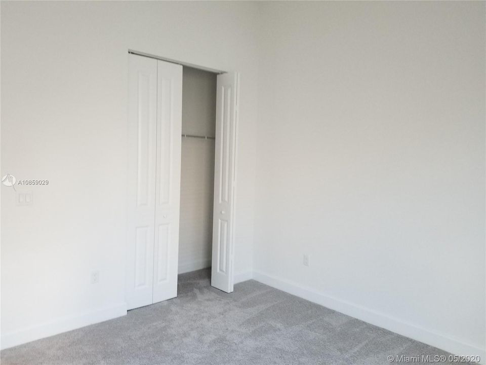 Recently Sold: $482,500 (3 beds, 2 baths, 2362 Square Feet)