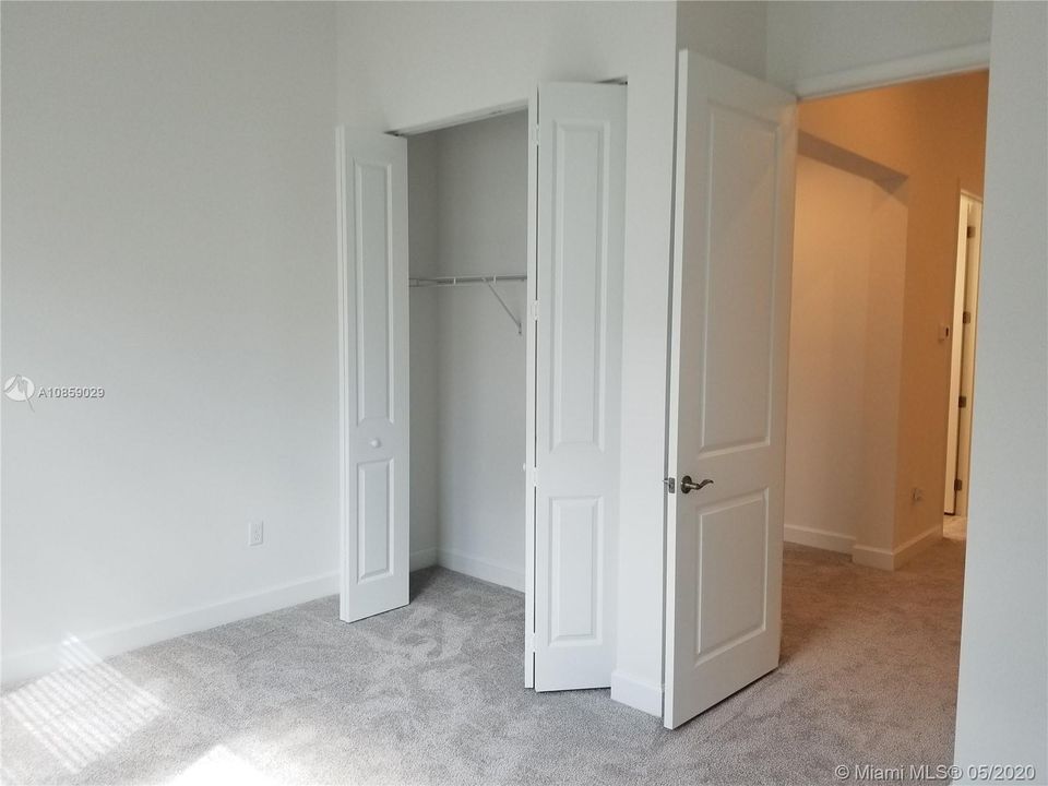 Recently Sold: $482,500 (3 beds, 2 baths, 2362 Square Feet)