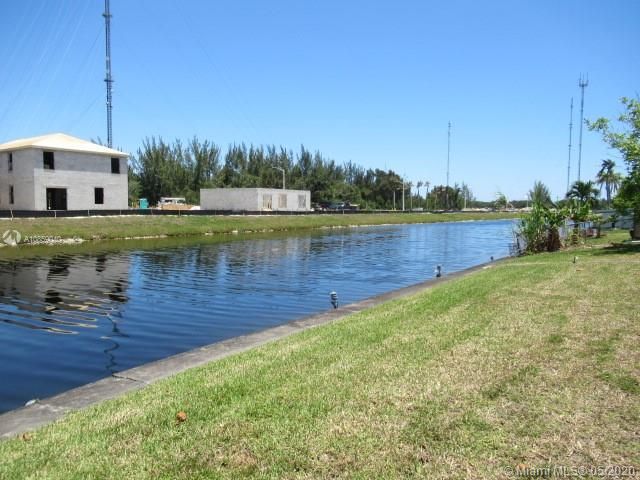 Vendido Recientemente: $295,000 (3 camas, 2 baños, 1865 Pies cuadrados)
