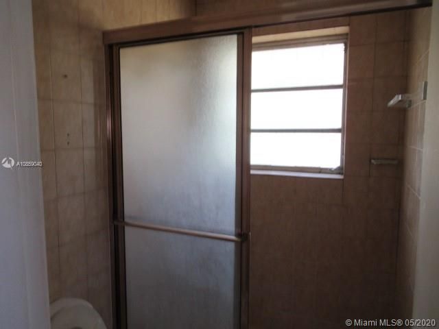 Vendido Recientemente: $295,000 (3 camas, 2 baños, 1865 Pies cuadrados)