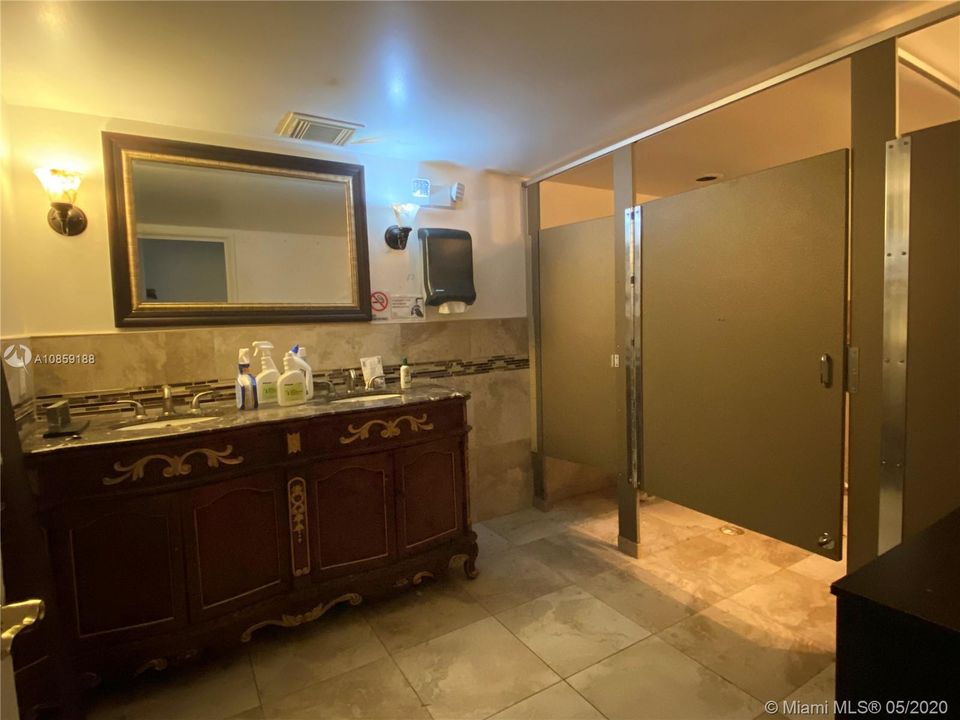 Recently Rented: $10,000 (0 beds, 0 baths, 0 Square Feet)