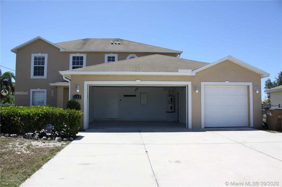 Recently Sold: $274,900 (4 beds, 2 baths, 2320 Square Feet)