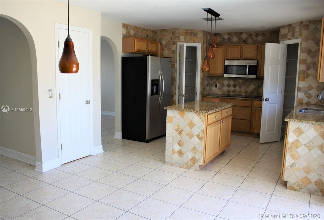 Recently Sold: $274,900 (4 beds, 2 baths, 2320 Square Feet)