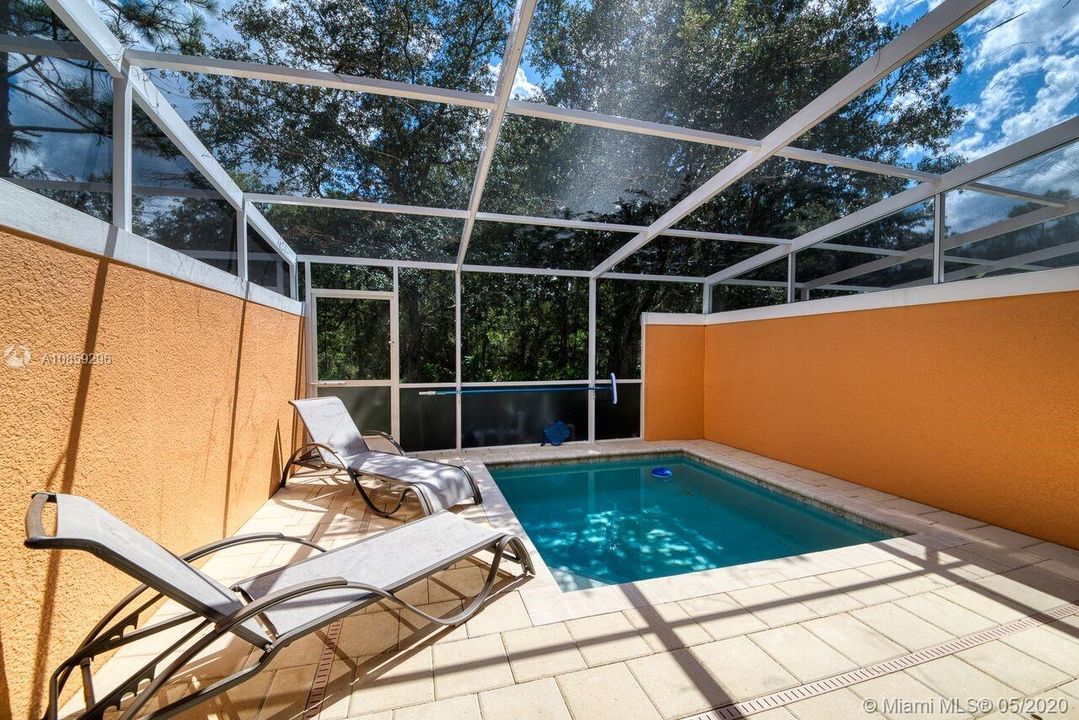 Recientemente alquilado: $1,900 (3 camas, 3 baños, 1501 Pies cuadrados)