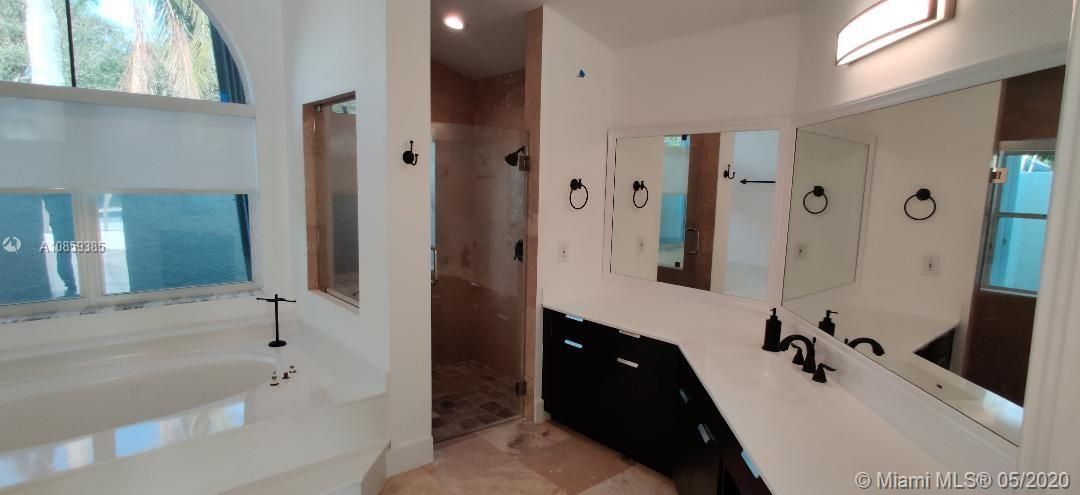 Recently Rented: $6,500 (5 beds, 4 baths, 3491 Square Feet)
