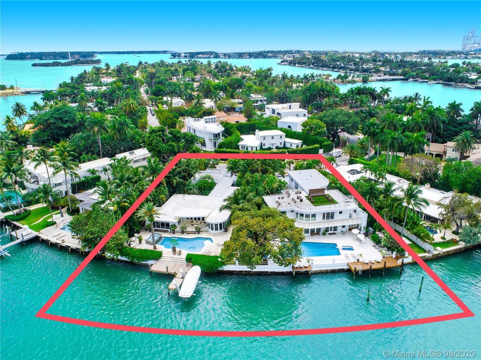 Recently Sold: $19,900,000 (9 beds, 10 baths, 10041 Square Feet)