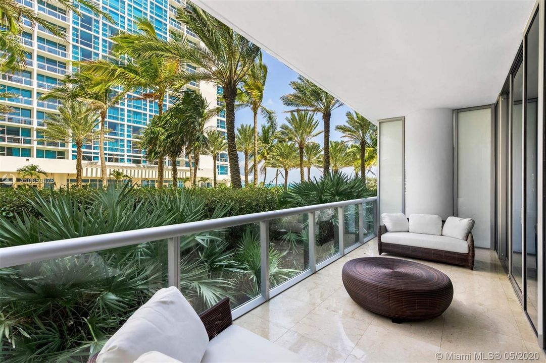 Recently Rented: $5,000 (2 beds, 2 baths, 1288 Square Feet)