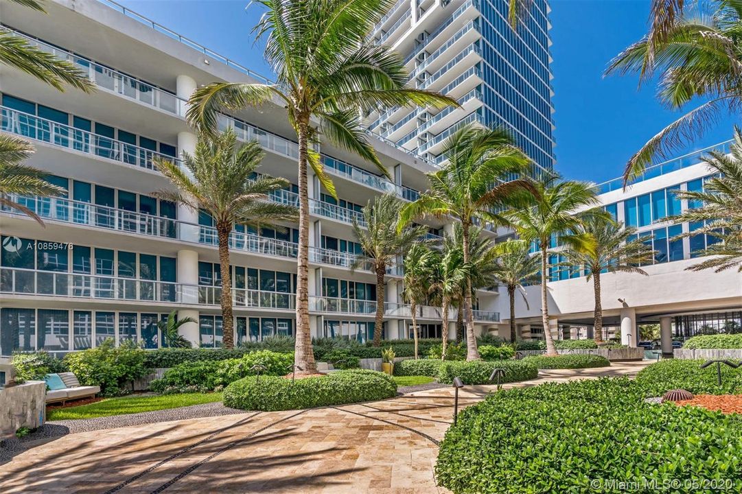 Recently Rented: $5,000 (2 beds, 2 baths, 1288 Square Feet)