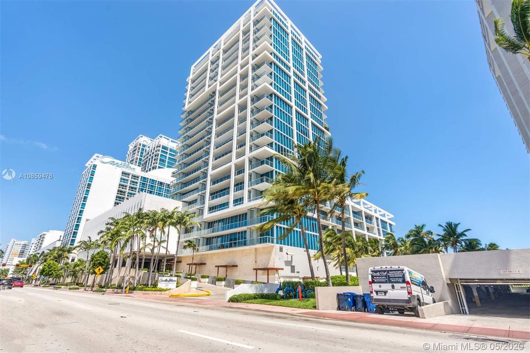 Recently Rented: $5,000 (2 beds, 2 baths, 1288 Square Feet)
