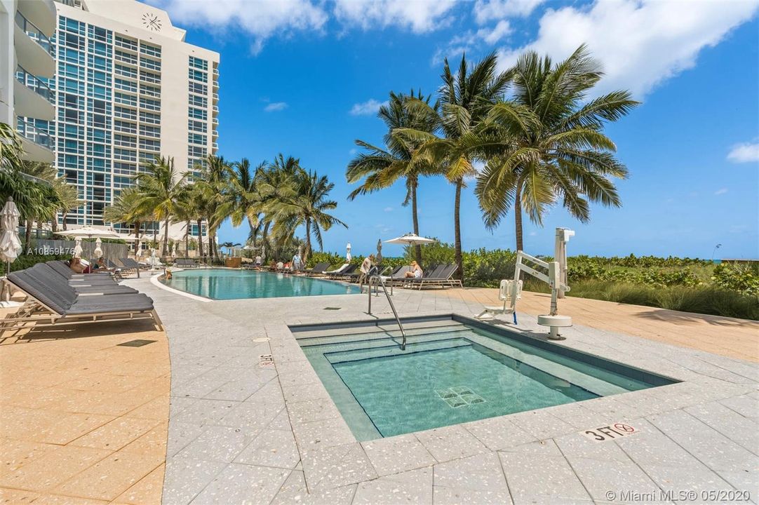 Recently Rented: $5,000 (2 beds, 2 baths, 1288 Square Feet)