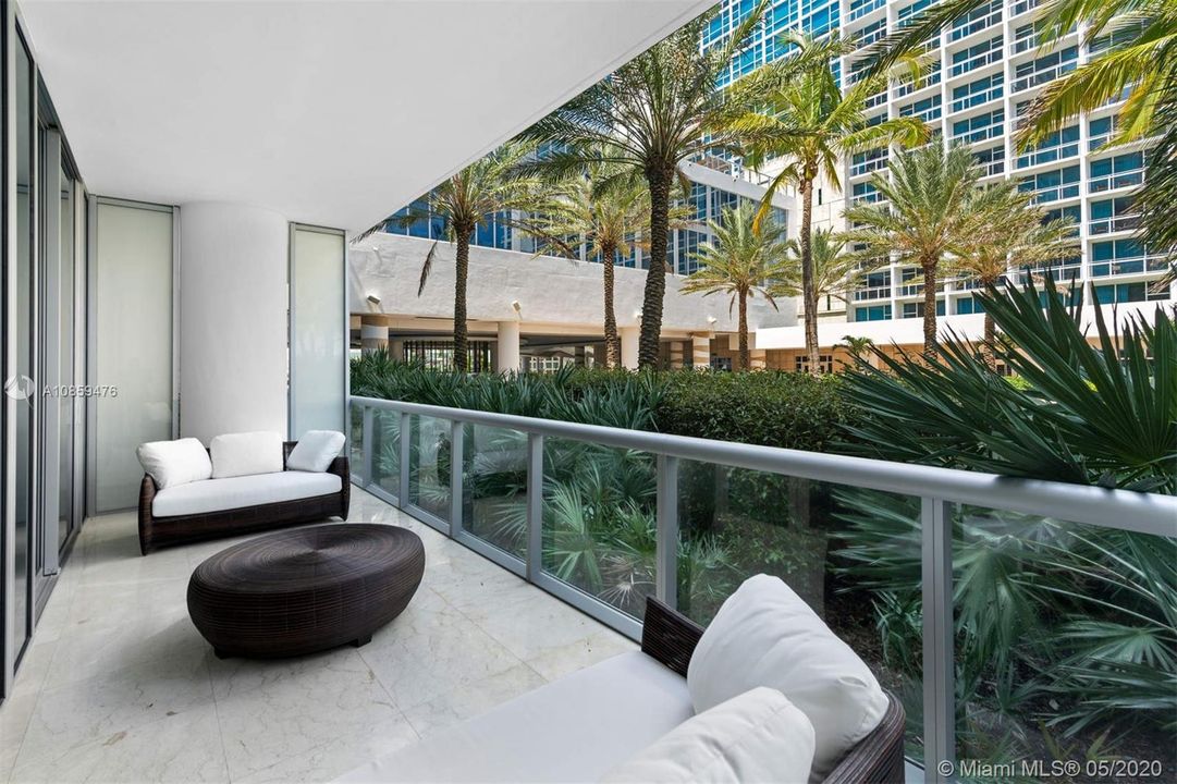 Recently Rented: $5,000 (2 beds, 2 baths, 1288 Square Feet)