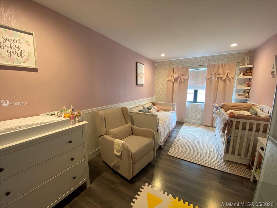1ST BEDROOM
