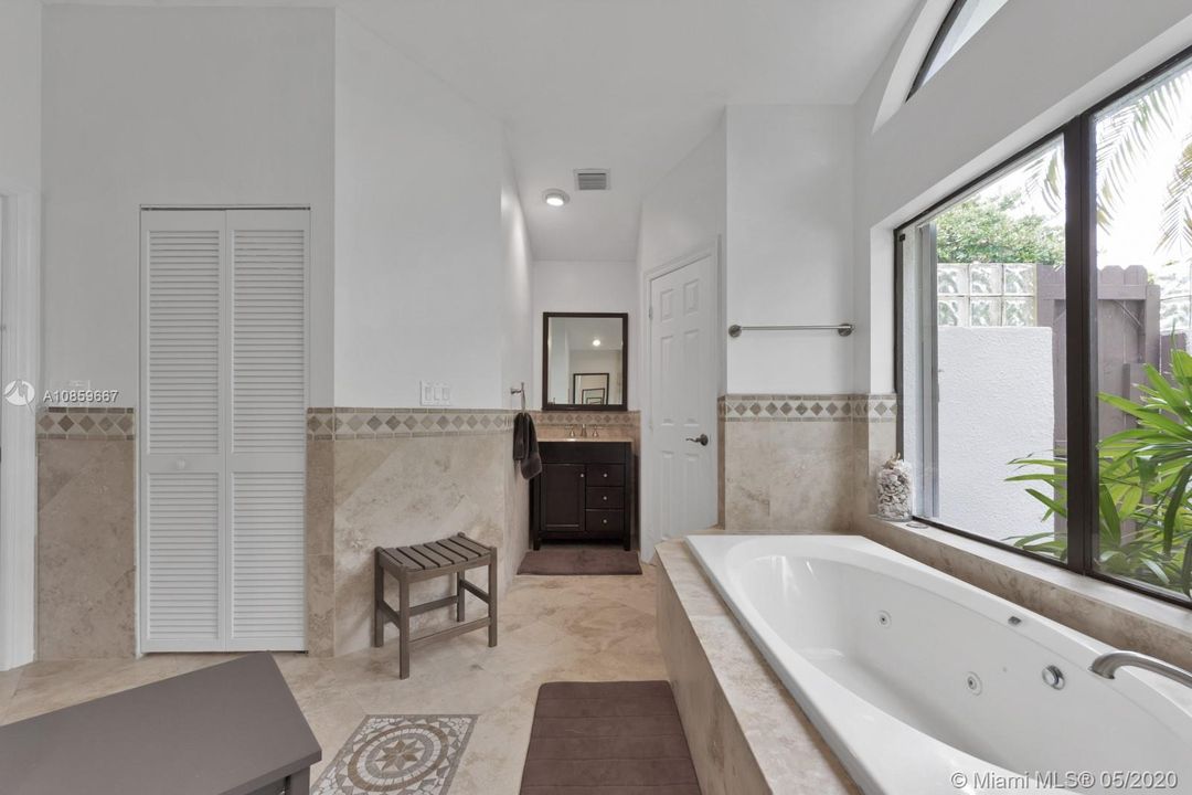 Recently Sold: $599,997 (4 beds, 3 baths, 2804 Square Feet)