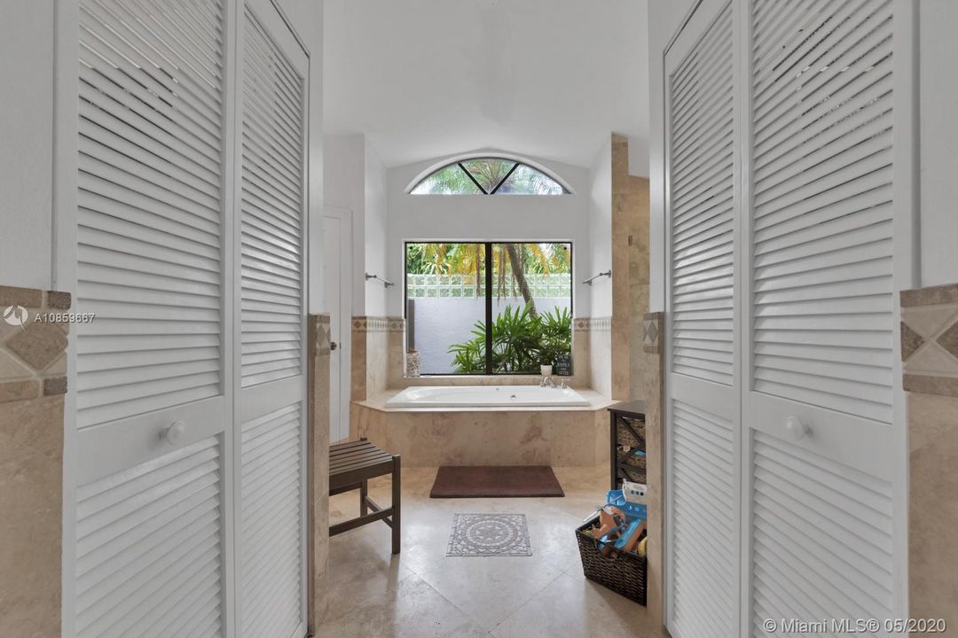 ENTRANCE TO MASTER BATH EN-SUITE