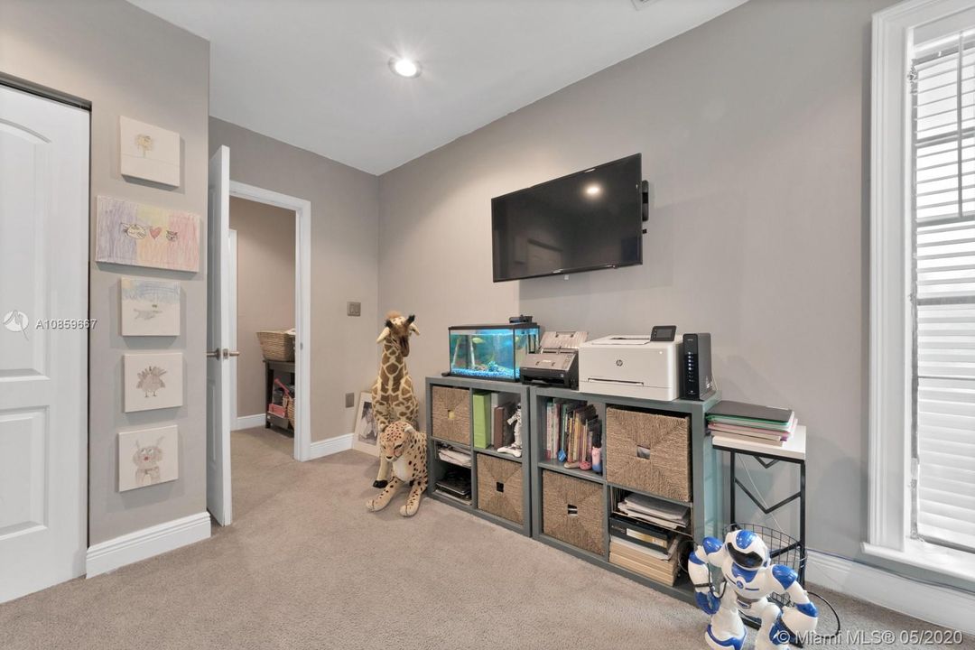 BONUS ROOM ENTRANCE VIEW