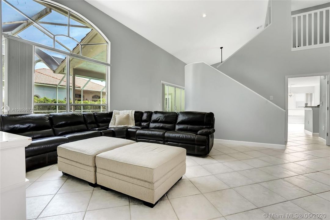 Recently Rented: $4,200 (4 beds, 3 baths, 3345 Square Feet)