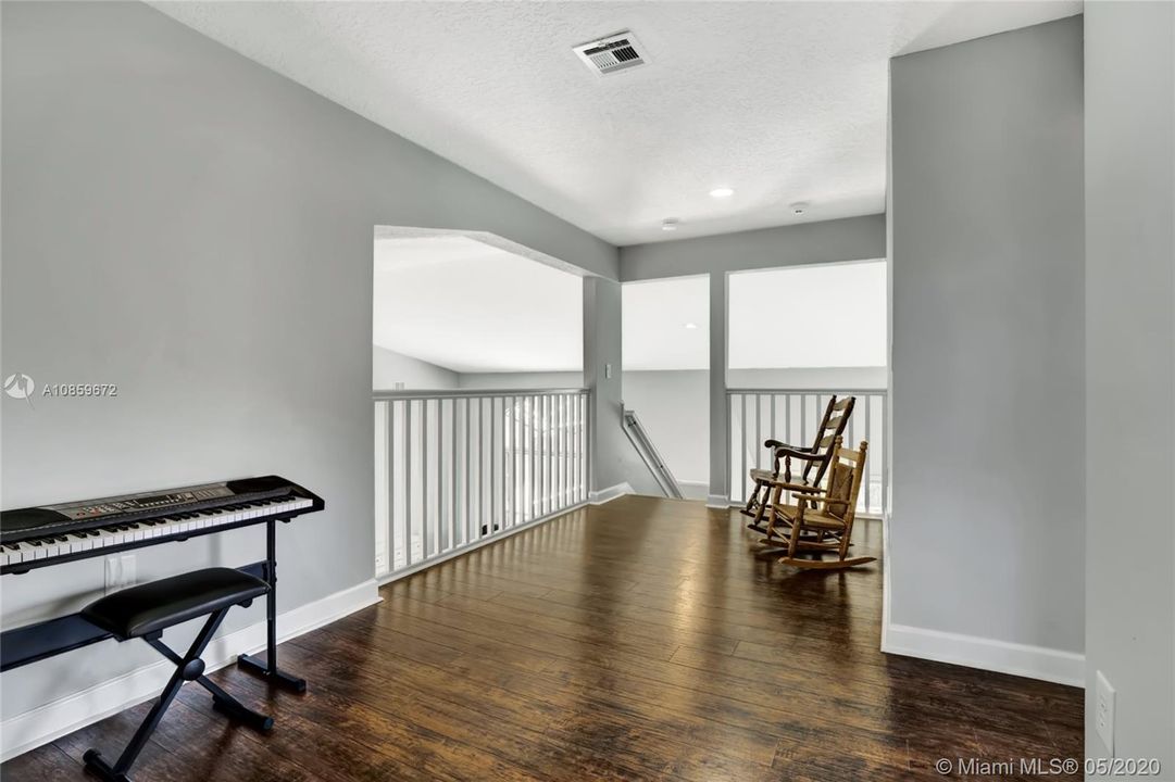 Recently Rented: $4,200 (4 beds, 3 baths, 3345 Square Feet)